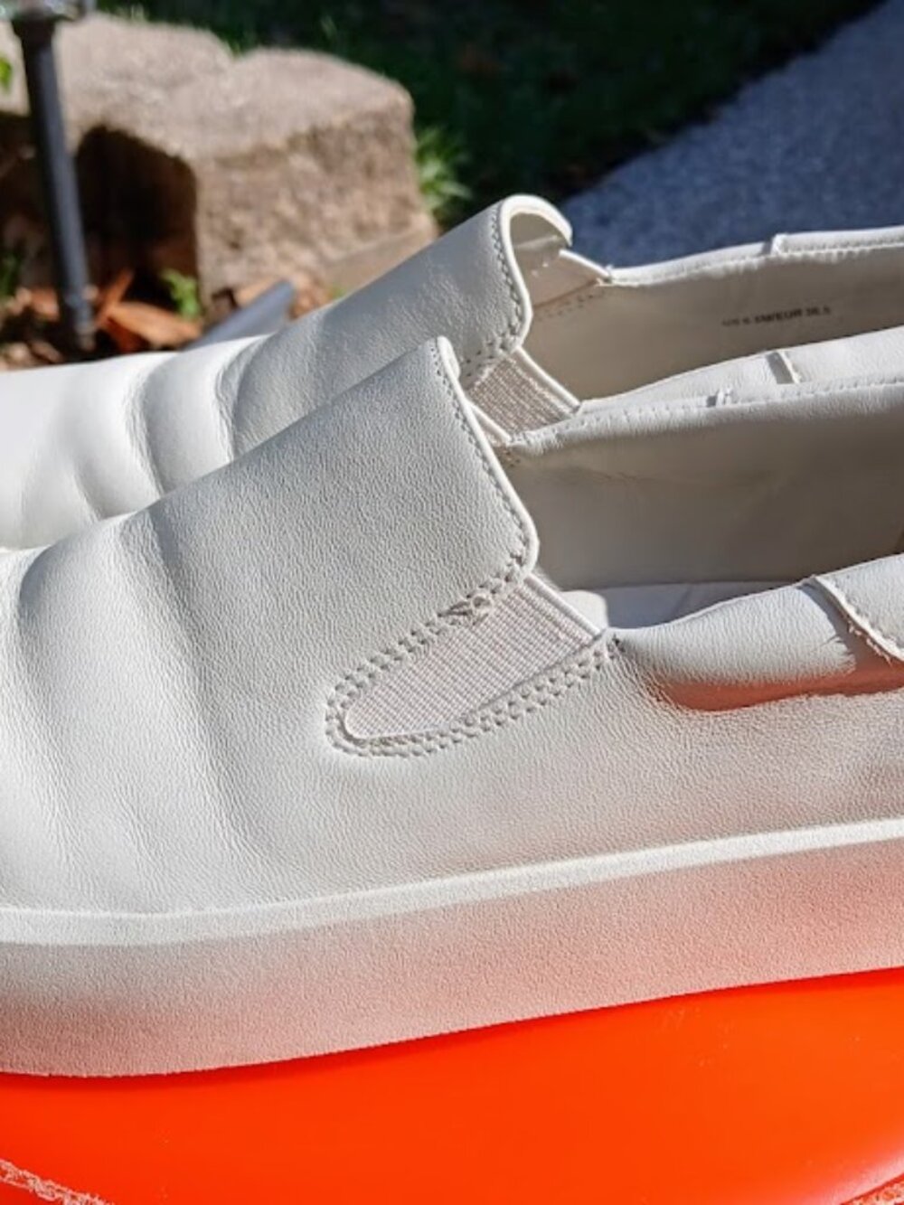 Vince "Ginelle" Leather Slip-On - Picture 3 of 8